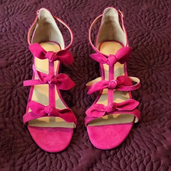 Anthropologie Shoes - NWT Anthropologie T-Strap Bow Heels in Pink Suede
